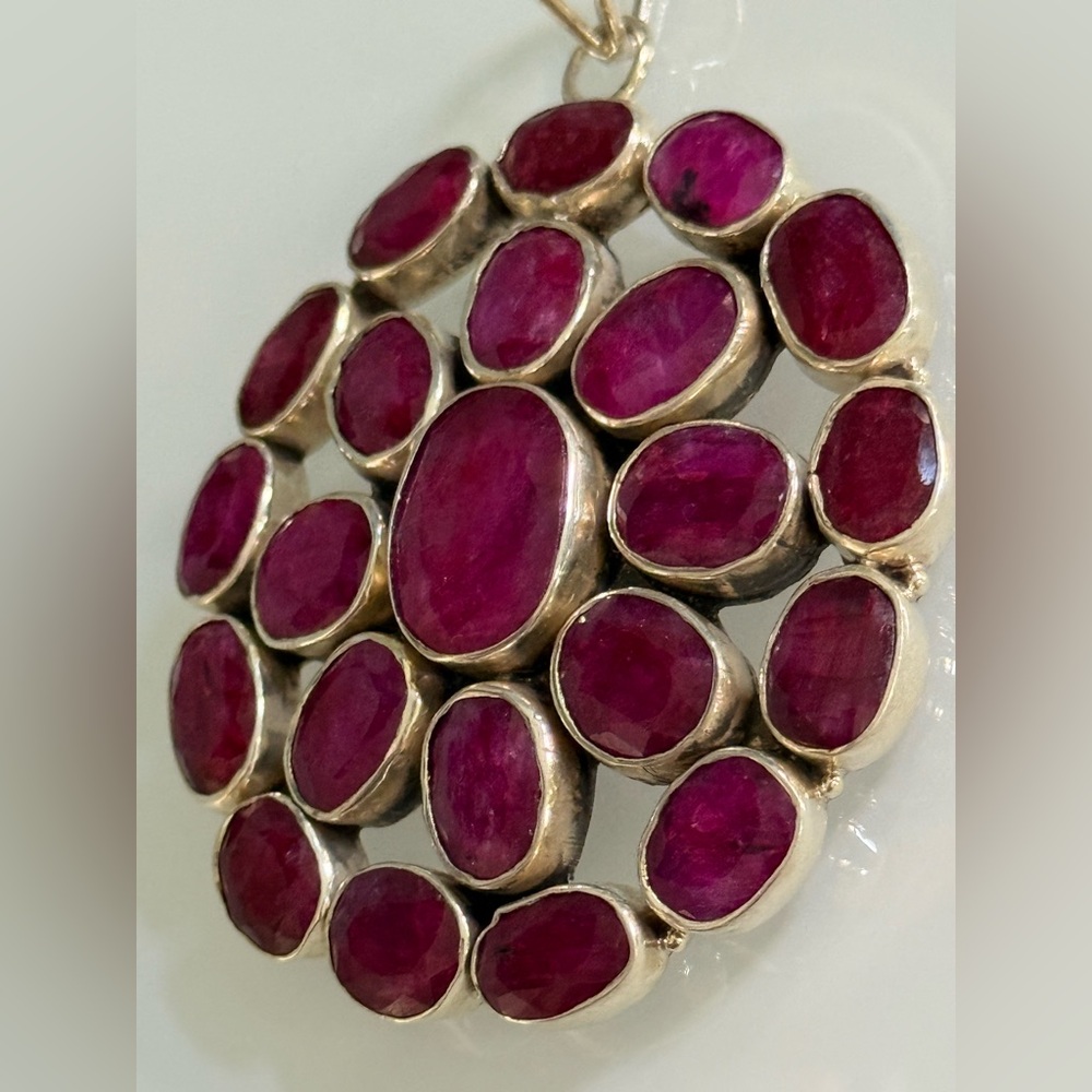 Vintage 925 Sterling Silver Ruby
Natural big Flower Pendant so beautiful